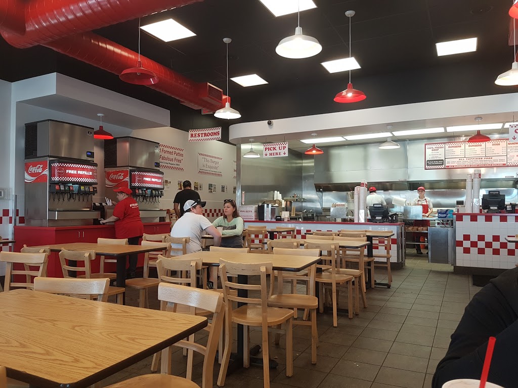 Five Guys | 18265 Yonge St, East Gwillimbury, ON L9N 0A2, Canada | Phone: (905) 895-0505