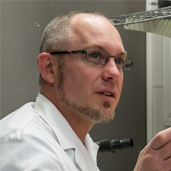 Carleton Place Denture Clinic | 160 Bridge, Carleton Place, ON K7C 2V7, Canada | Phone: (613) 492-0172