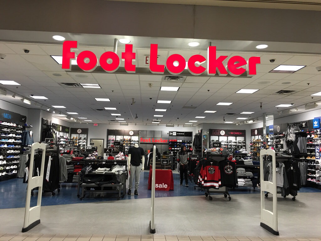 Foot Locker | 500 Rexdale Blvd, Etobicoke, ON M9W 6K5, Canada | Phone: (416) 674-0891