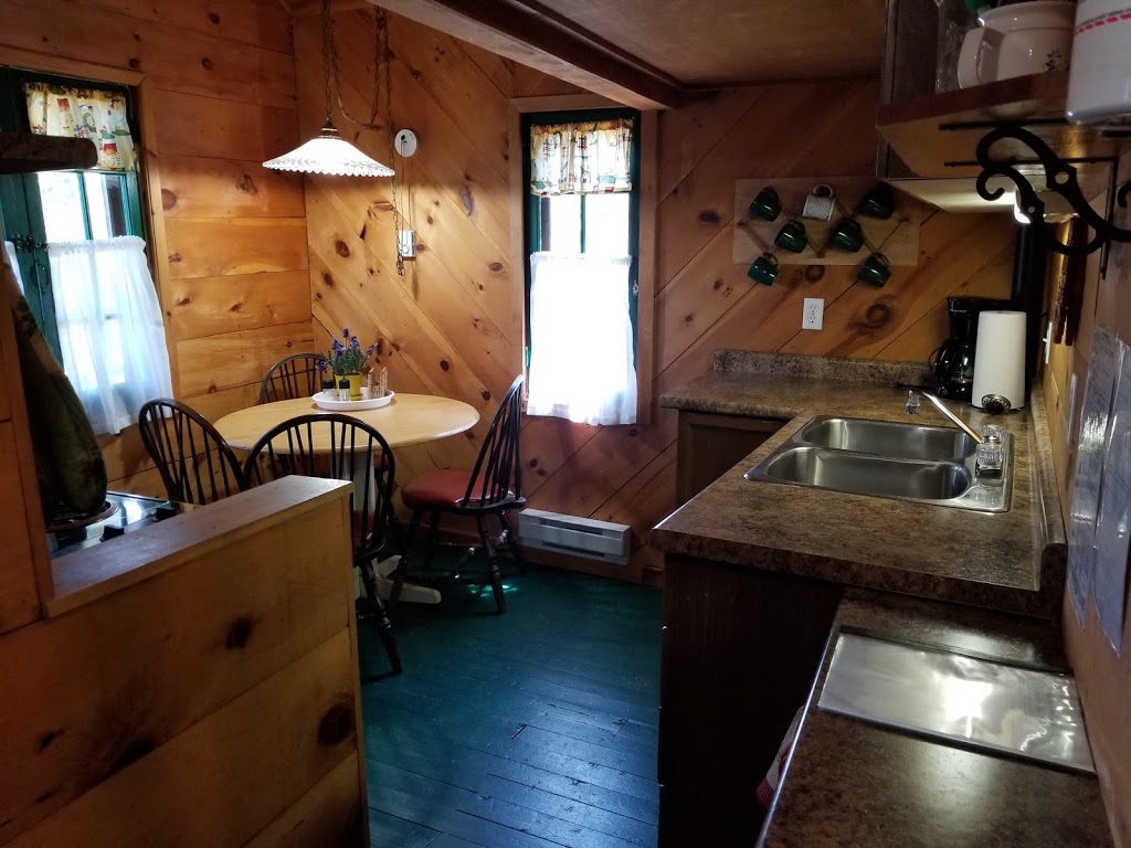 Pleasantview Lodge | 1614c Brule Lake Rd, Plevna, ON K0H 2M0, Canada | Phone: (613) 479-0350