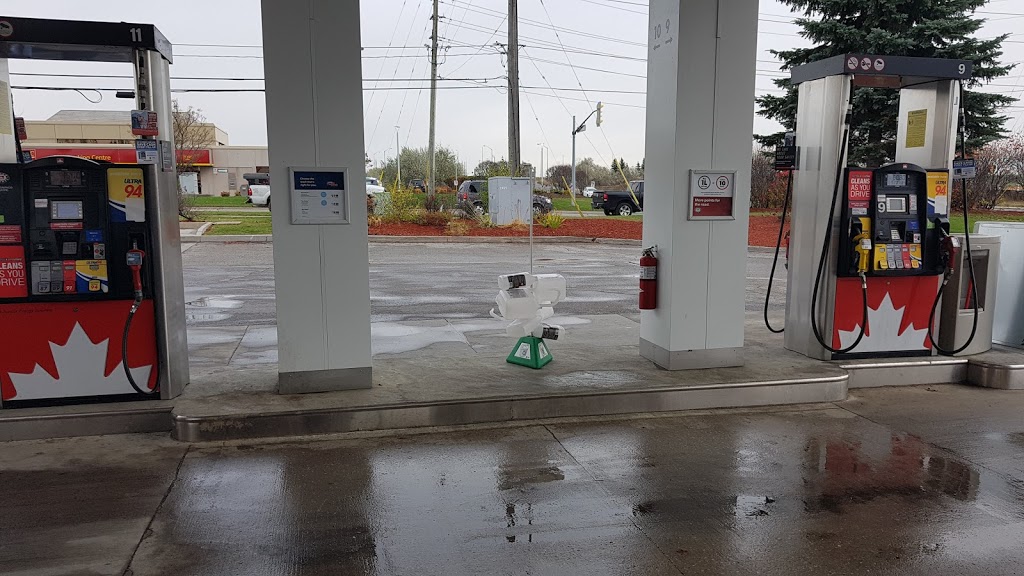 Petro-Canada & Car Wash | 1195 Davis Dr, Newmarket, ON L3Y 8R1, Canada | Phone: (905) 898-0797