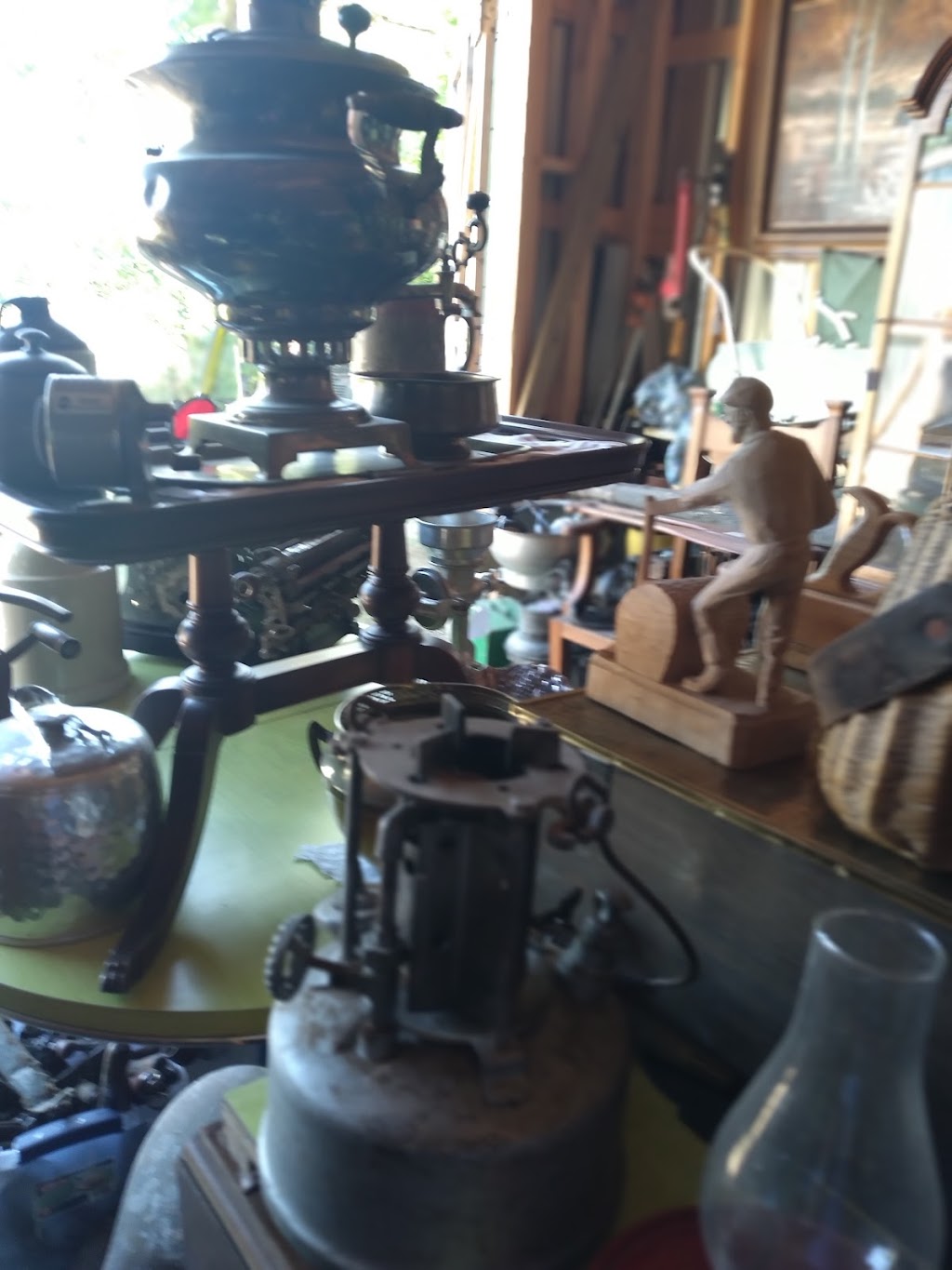 Black creek antiques and collectibles | 2357 Catherwood Rd, Black Creek, BC V9J 1J3, Canada | Phone: (250) 337-8403