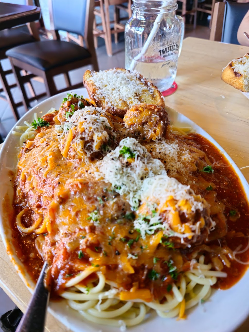 Boston Pizza | 3550 Johnston Rd Unit 100, Port Alberni, BC V9Y 7X1, Canada | Phone: (250) 723-2622