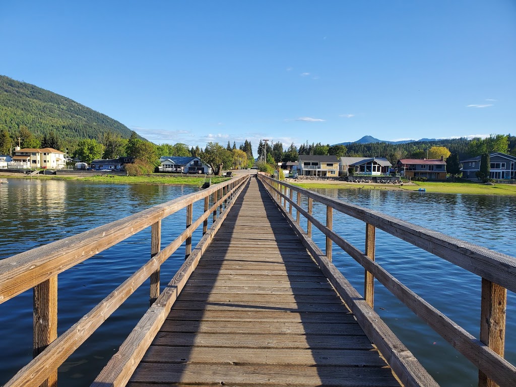 Canoe Village Market | 7390 50 St NE, Canoe, BC V0E 1K0, Canada | Phone: (250) 804-4800