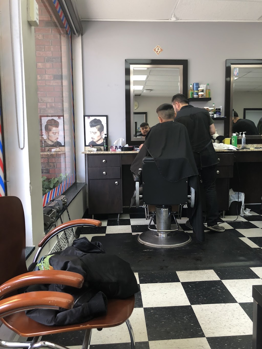 Vina Barber Shop | 884 Commercial Dr, Vancouver, BC V5L 3Y5, Canada | Phone: (604) 255-3659