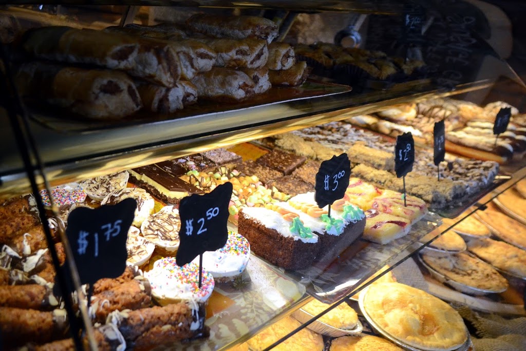 Rustik Bistro | 3950 Carey Rd, Victoria, BC V8Z 2A2, Canada | Phone: (250) 727-7737