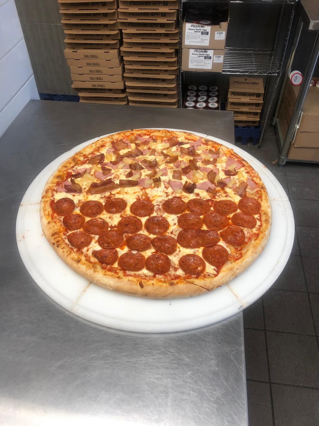 Pizzaville | 295 Wellington St Unit 10, Bracebridge, ON P1L 1P3, Canada | Phone: (705) 645-5557