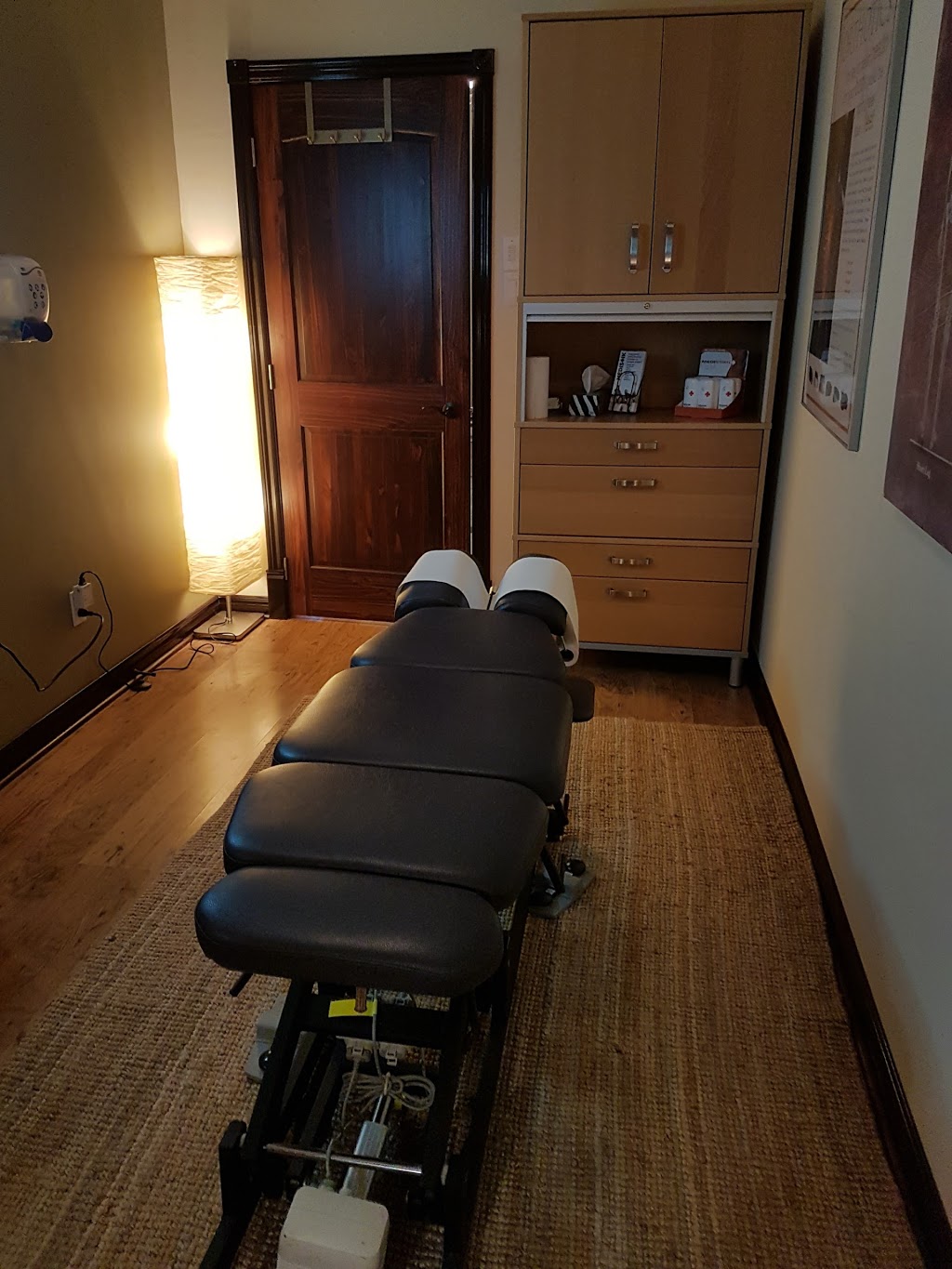 Dr François Poulin, Chiropraticien, D.C. | 228 Rue Sainte-Marie, La Prairie, QC J5R 1G2, Canada | Phone: (450) 761-0090