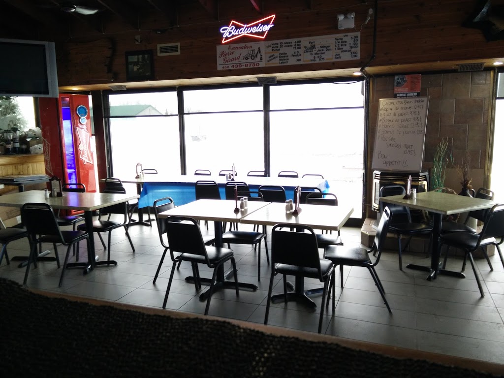 Brasserie Le Tombereau | 1387 QC-335, Saint-Lin - Laurentides, QC J5M 1Y2, Canada | Phone: (450) 439-3252