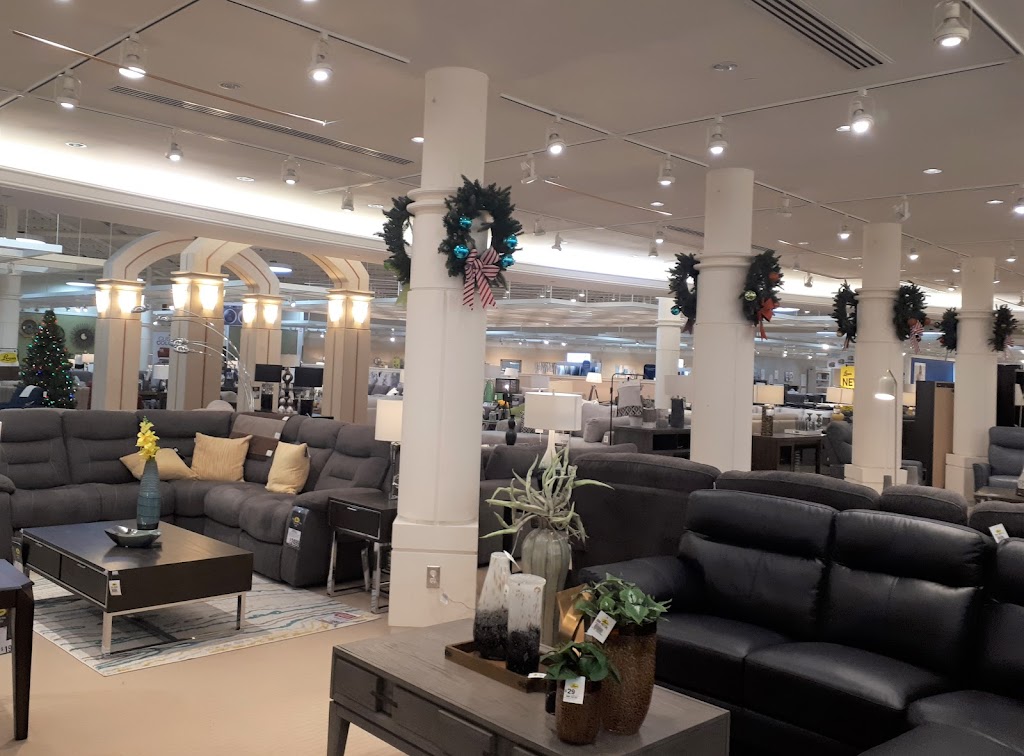 Leons Furniture | 286 Fairway Rd S, Kitchener, ON N2C 1W9, Canada | Phone: (519) 894-1850