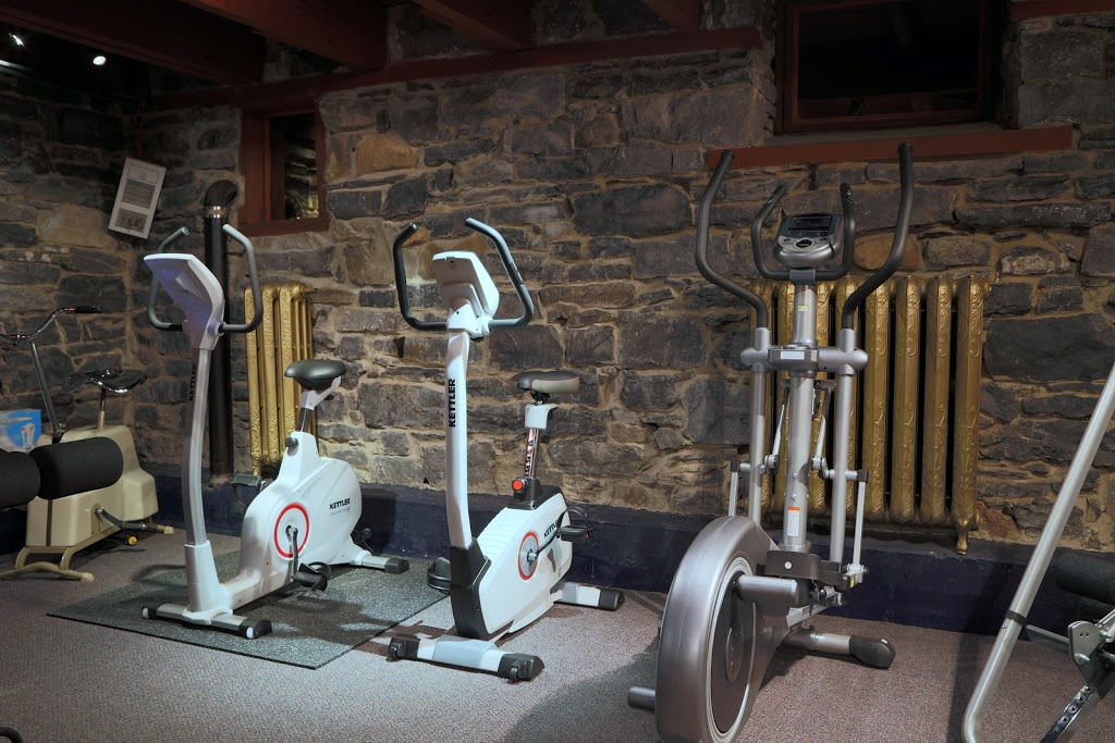 Strata-Gym Exercising Equipment | gym | 3447 Rue Notre-Dame Ouest, Montréal, QC H4C 1P3, Canada | 5149318931 OR +1 514-931-8931