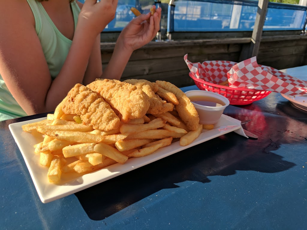 Henrys South Fish Restaurant | 3282 Ogdens Beach Rd, Midland, ON L4R 4K8, Canada | Phone: (705) 528-1919