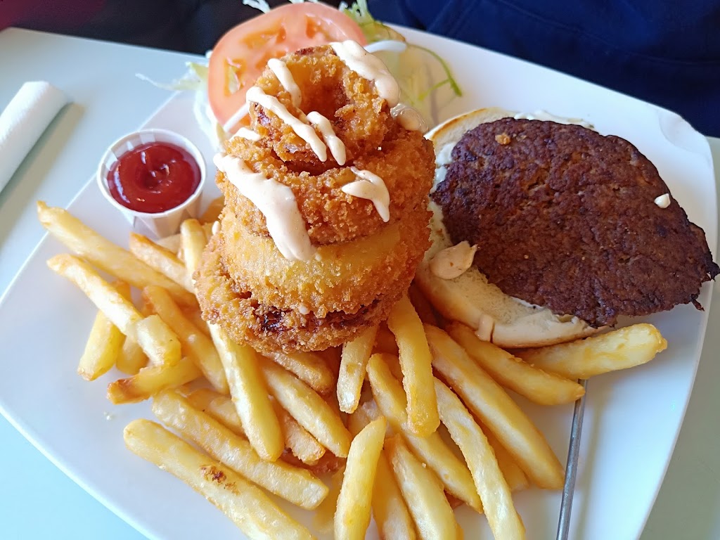 Lakeview Restaurant | 150 Esplanade Ave, Harrison Hot Springs, BC V0M 1K0, Canada | Phone: (604) 796-9888