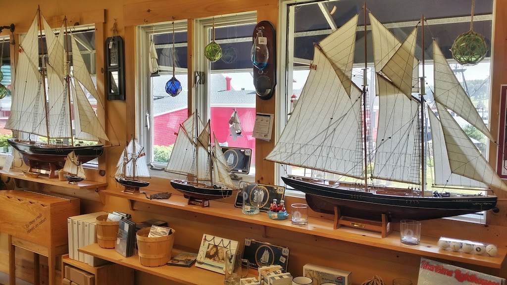 Island Beach Co Souvenir | 114 Montague St, Lunenburg, NS B0J 2C0, Canada | Phone: (902) 634-3559