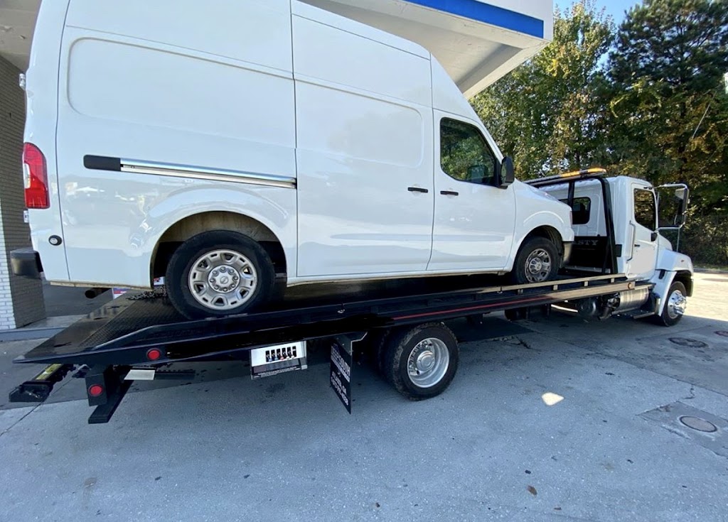 Remorquage URGENCE LAVAL | 1155 Rue Biencourt, Laval, QC H7G 0A3, Canada | Phone: (450) 697-0320