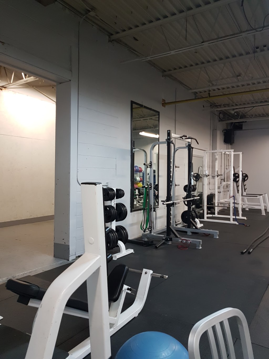 Fulltilt Sport Conditioning | gym | 95 Cousins Dr, Aurora, ON L4G 1B5, Canada | 6478325549 OR +1 647-832-5549