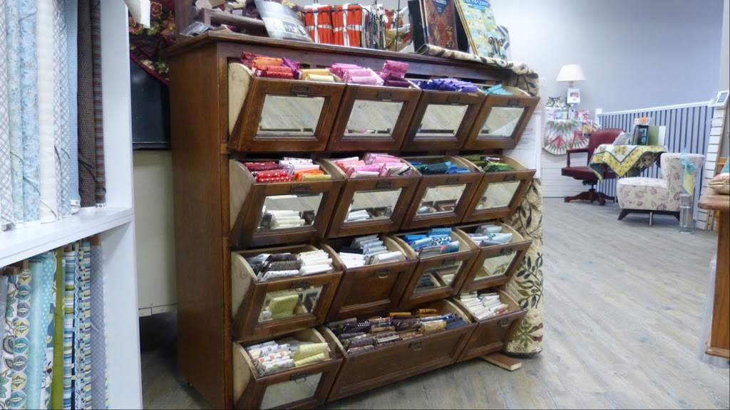 Loris Country Cottage | 130 Broadway Blvd #250, Sherwood Park, AB T8H 2A3, Canada | Phone: (780) 464-9697