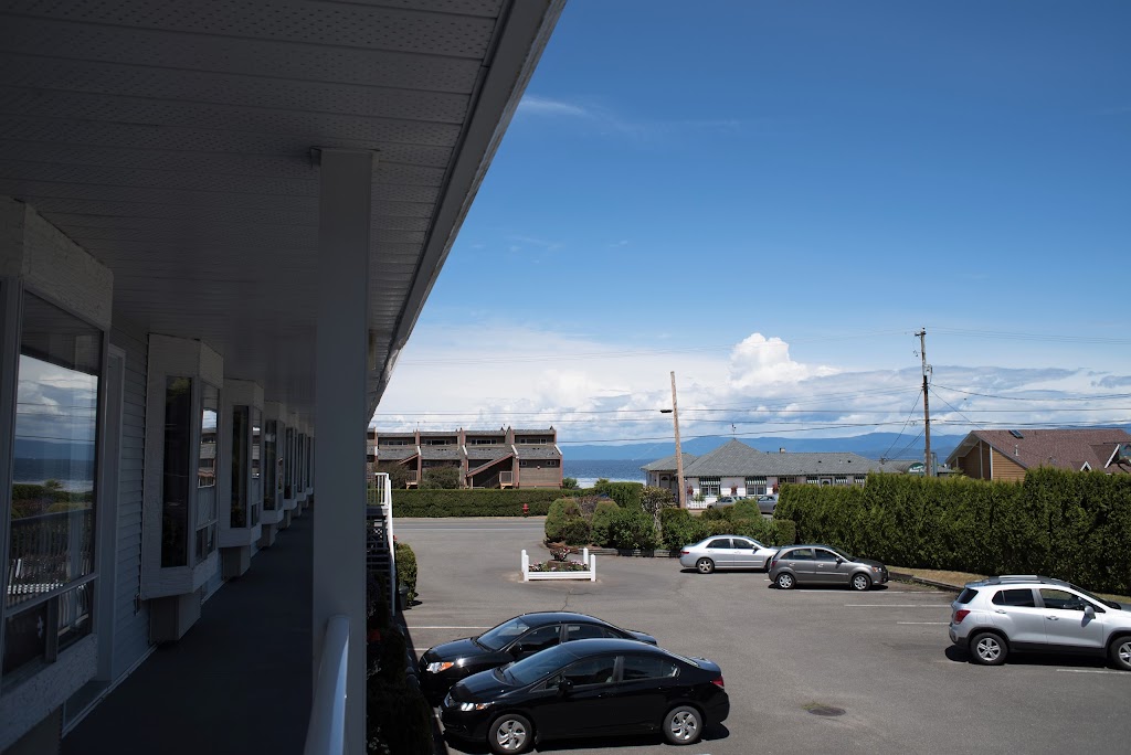 Ocean Crest Motel in Qualicum Beach | 3292 Island Hwy W, Qualicum Beach, BC V9K 2C6, Canada | Phone: (250) 752-5518