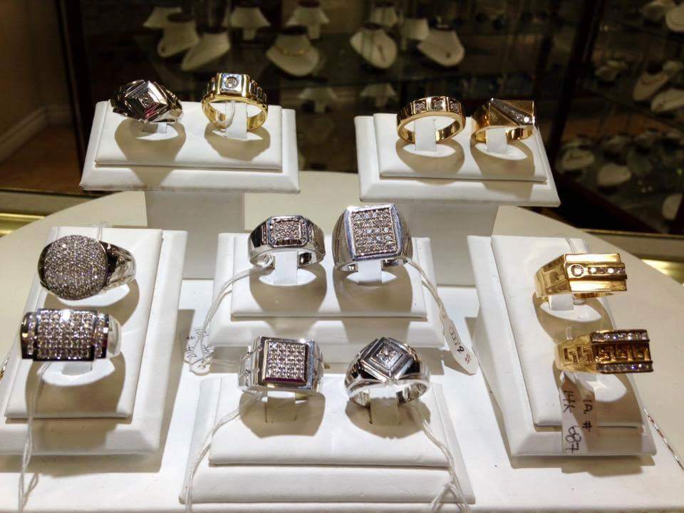Shivs Jewellery | 1 York Gate Blvd, North York, ON M3N 3A1, Canada | Phone: (416) 650-9313