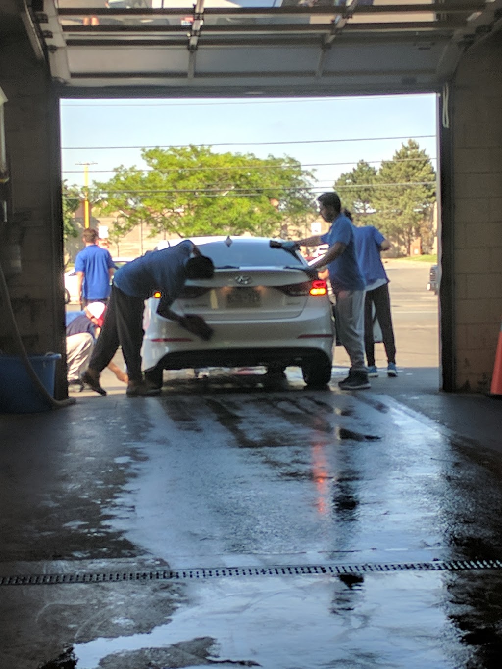 Dennys Touchfree Car Wash Full Service | 3436 Mavis Rd, Mississauga, ON L5C 1T8, Canada | Phone: (905) 272-0611
