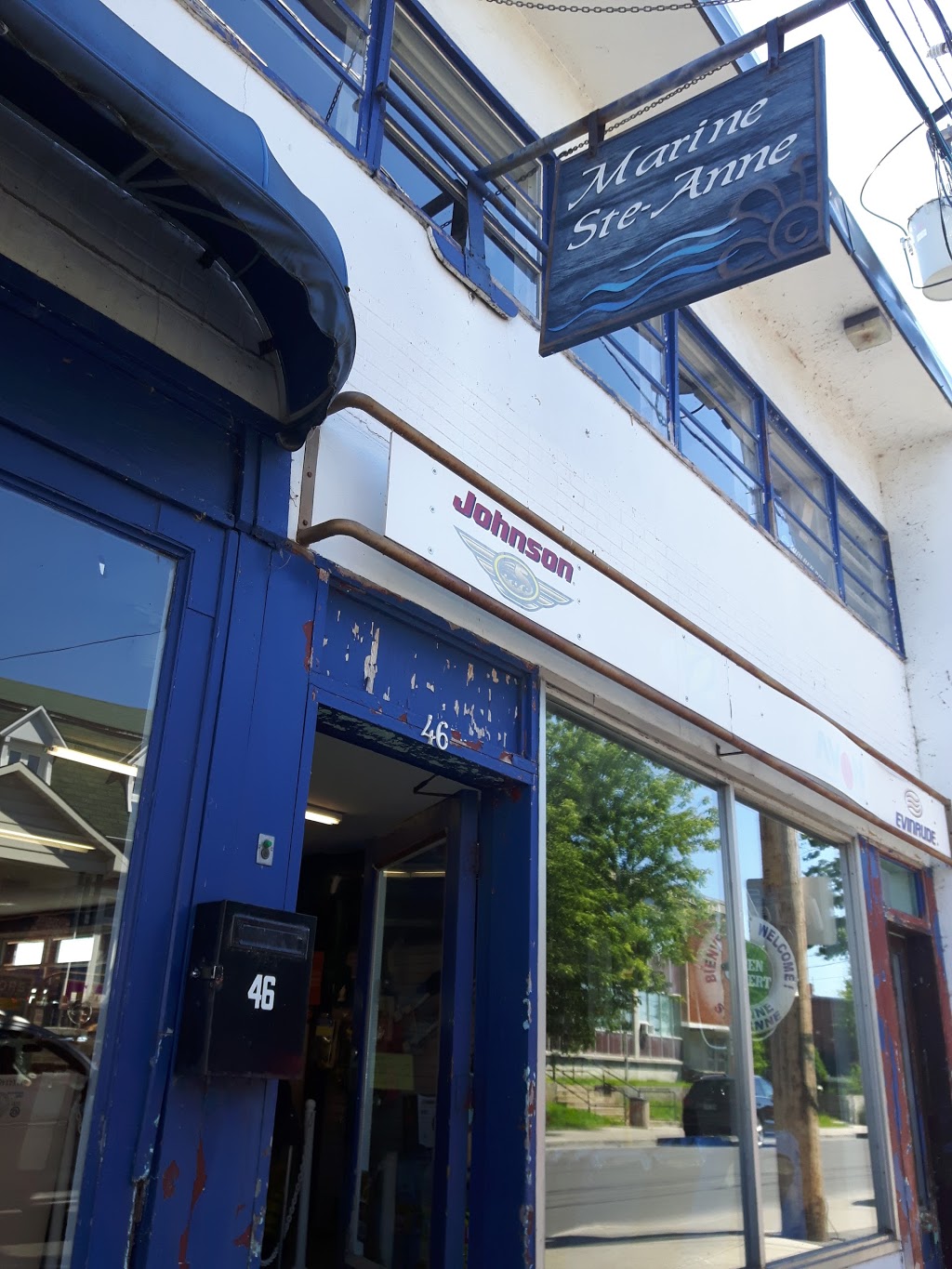 Marine Ste-Anne | 46 Rue Sainte-Anne, Sainte-Anne-de-Bellevue, QC H9X 1L6, Canada | Phone: (514) 457-3456
