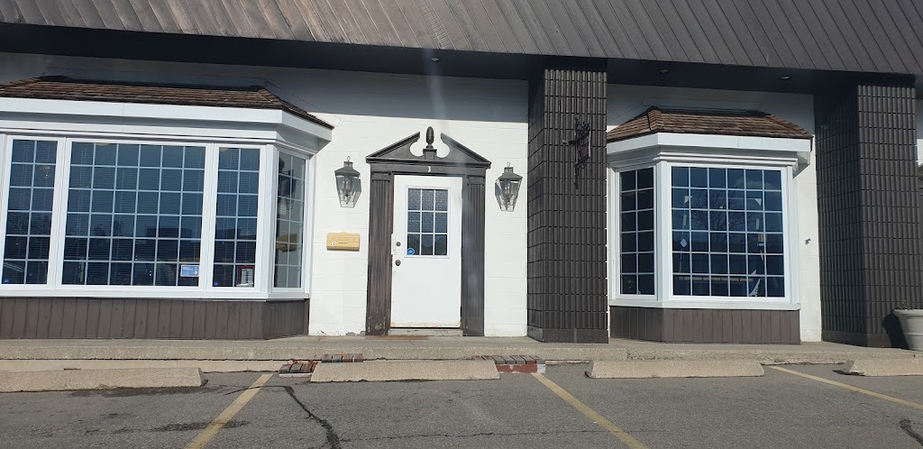 Mr Lees Hair Fashions | 295 Weber St N #3, Waterloo, ON N2J 3H8, Canada | Phone: (519) 578-8530