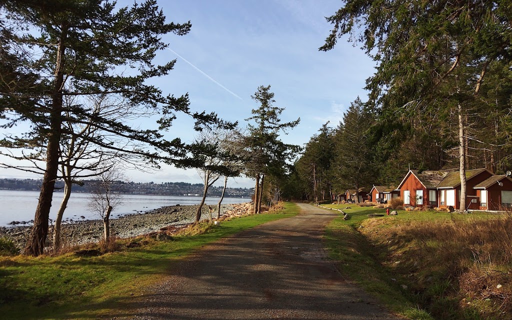 Tsa-Kwa-Luten Lodge/Cape Mudge Resort | 1, Lighthouse Rd, Quathiaski Cove, BC V0P 1N0, Canada | Phone: (250) 830-2299