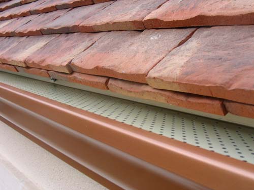 Gorilla Gutters | 291 Pretty River Pkwy, Collingwood, ON L9Y 4J3, Canada | Phone: (705) 444-1003