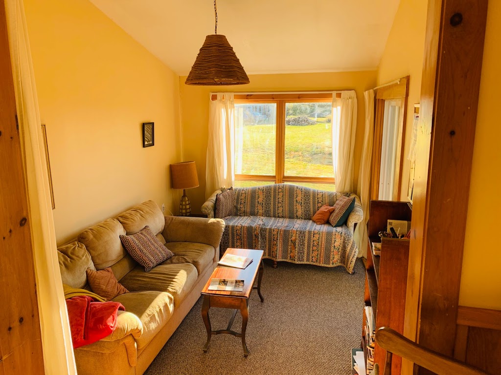 Mill Creek Guesthouse | 315 Mill Creek Rd, Canning, NS B0P 1H0, Canada | Phone: (902) 482-2187