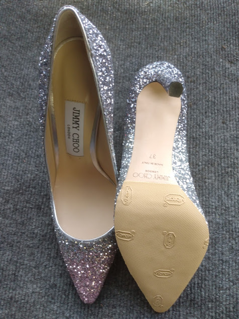 Norberry Shoe Repair | 946 St Marys Rd, Winnipeg, MB R2M 3R5, Canada | Phone: (204) 253-2320