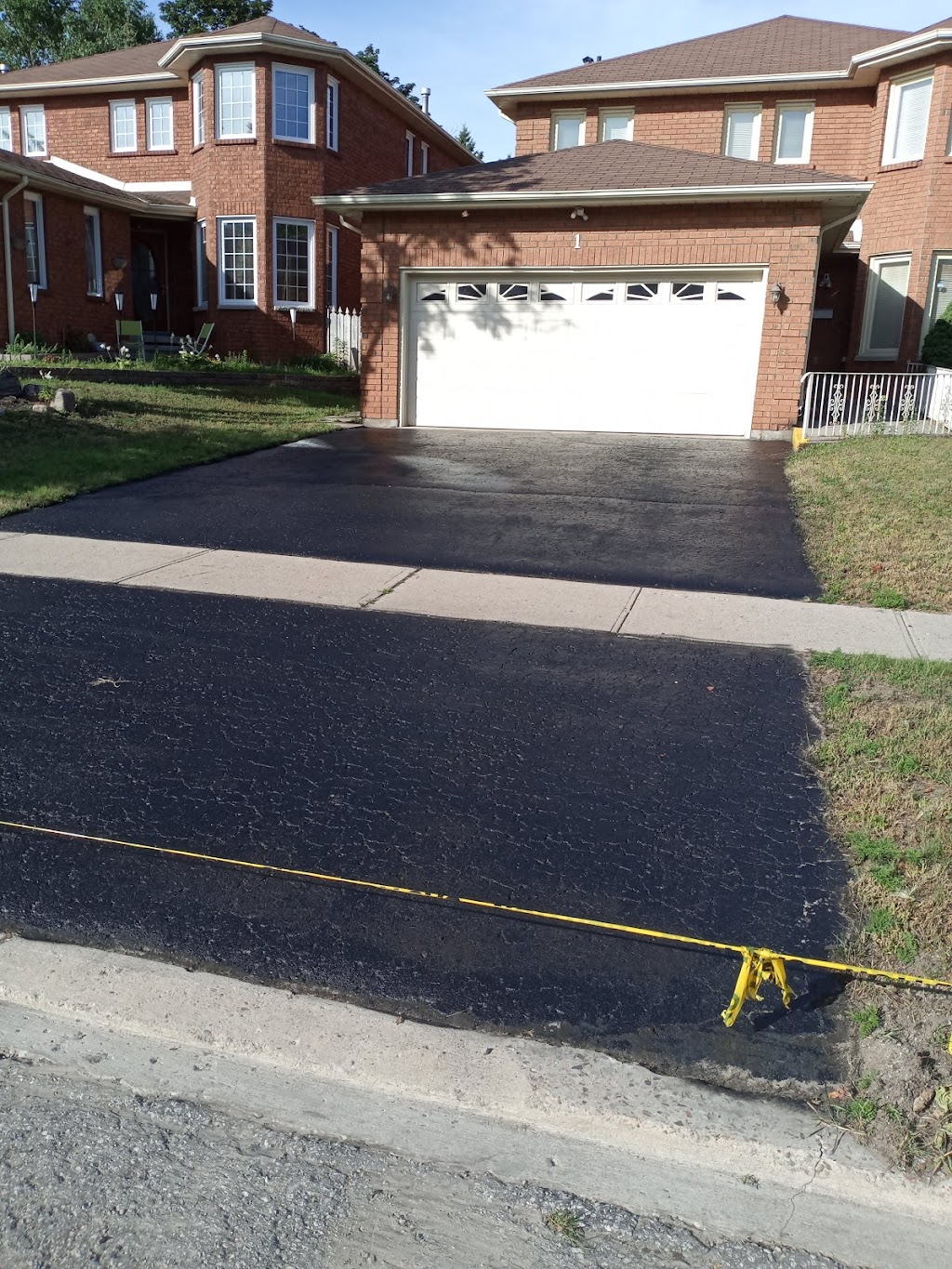 J Lytles Paving, Sealing & Line Painting | Edgehill Dr, Barrie, ON L4N 5G8, Canada | Phone: (705) 500-3439