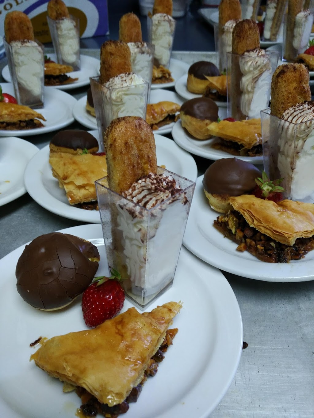 Bistro Lherbe Longue | 225 Rue du Golf, Cowansville, QC J2K 3G6, Canada | Phone: (450) 263-3131 ext. 224