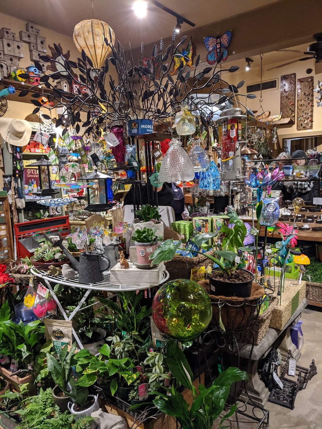 Gardening Circle | 9193 Glover Rd, Langley City, BC V1M 2R5, Canada | Phone: (604) 888-8804