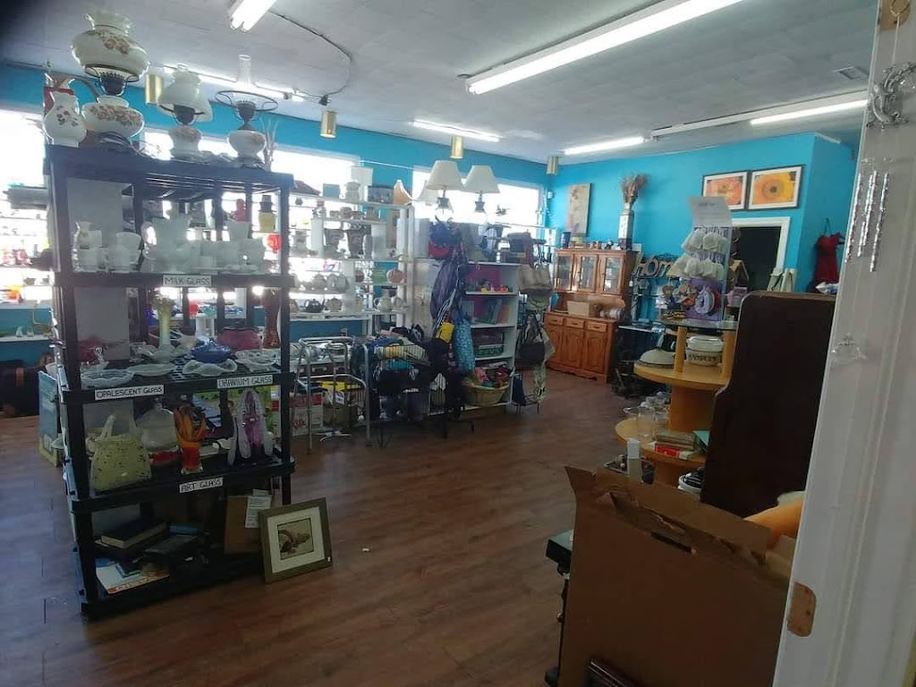 Salisbury Indoor Flea Market | 3138 Main St, Salisbury, NB E4J 2L6, Canada | Phone: (506) 899-0408