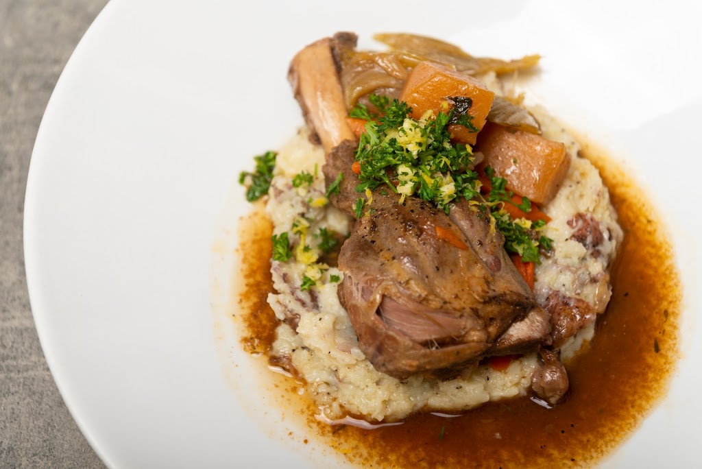Restaurant Le Madrigal Bromont | 46 Boulevard de Bromont, Bromont, QC J2L 2K3, Canada | Phone: (450) 534-3588