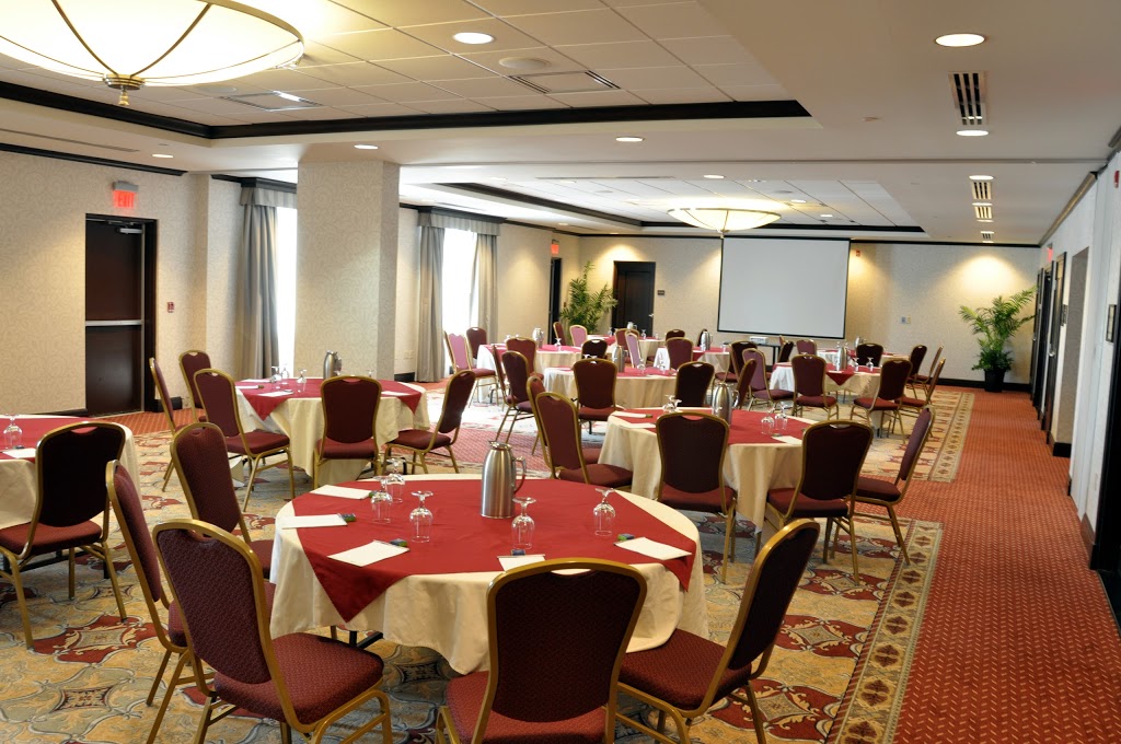 Hampton Inn by Hilton Toronto Airport Corporate Centre | 5515 Eglinton Ave W, Etobicoke, ON M9C 5K5, Canada | Phone: (416) 646-3000