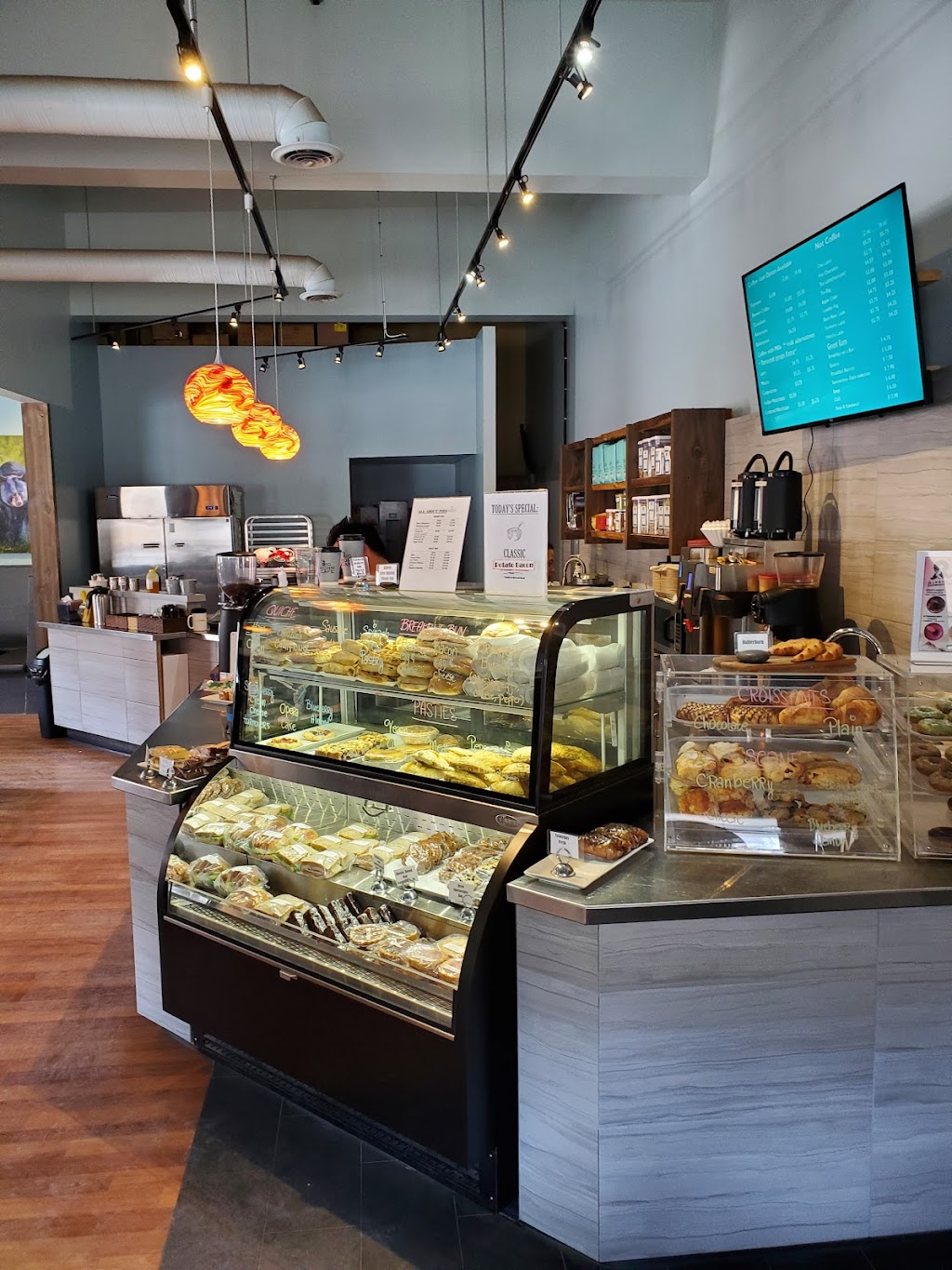 Big Horn Cafe | 7527 Main St W, Radium Hot Springs, BC V0A 1M0, Canada | Phone: (403) 861-2978