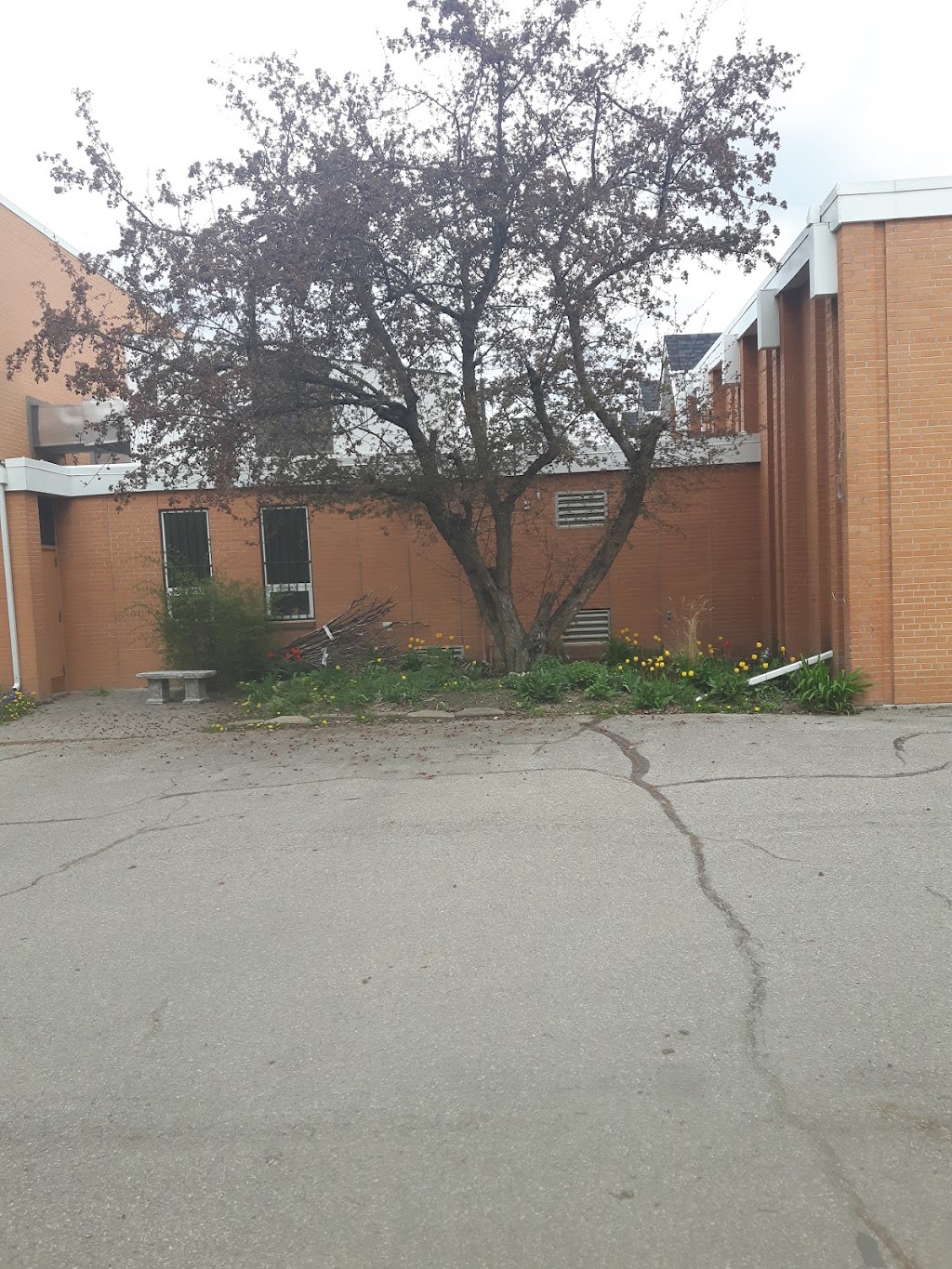 St Gerards Church | 8944 Elbow Dr SW, Calgary, AB T2V 1L2, Canada | Phone: (403) 253-2251