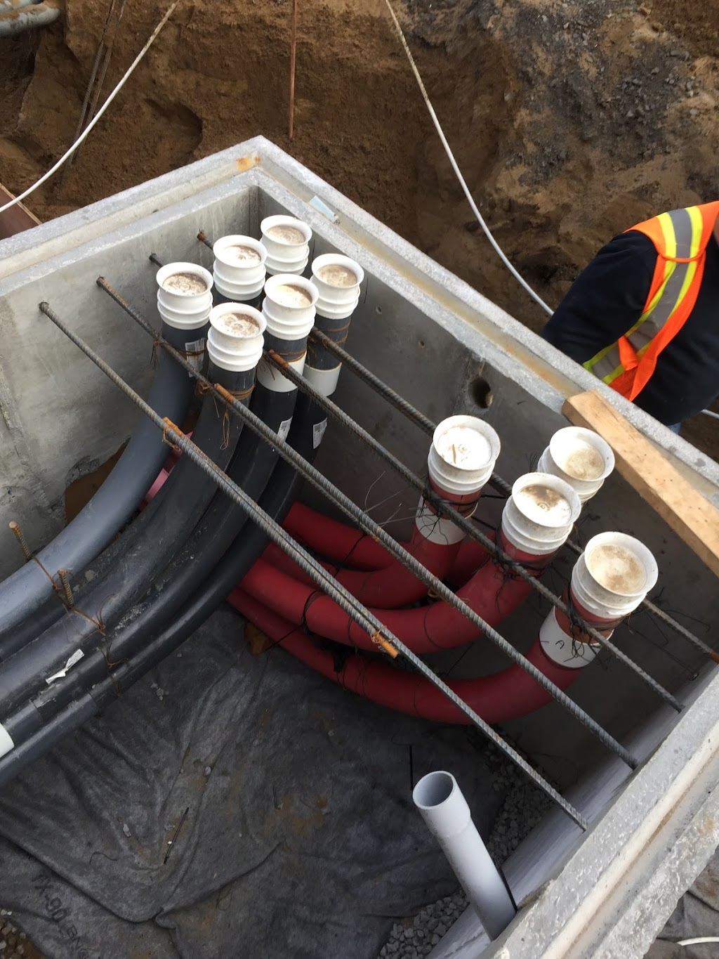 K.S.A. Électrique Inc. | 118 Rue Lippée, Les Coteaux, QC J7X 1J4, Canada | Phone: (450) 217-2252