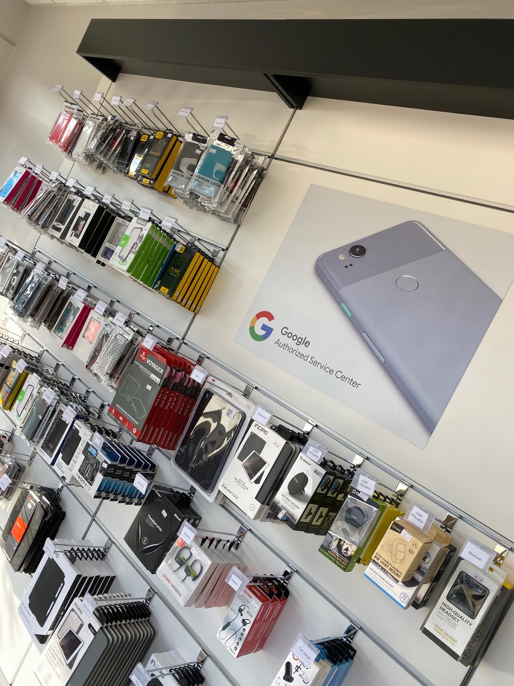 uBreakiFix cell phone repairs | 1048 Marine Dr, North Vancouver, BC V7P 1S5, Canada | Phone: (604) 674-4349