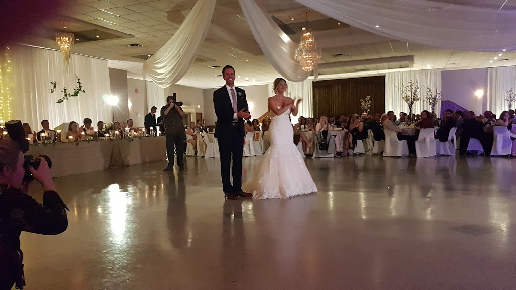 Leamington Portuguese Community Club | 217 Talbot St W, Leamington, ON N8H 1N8, Canada | Phone: (519) 326-5561