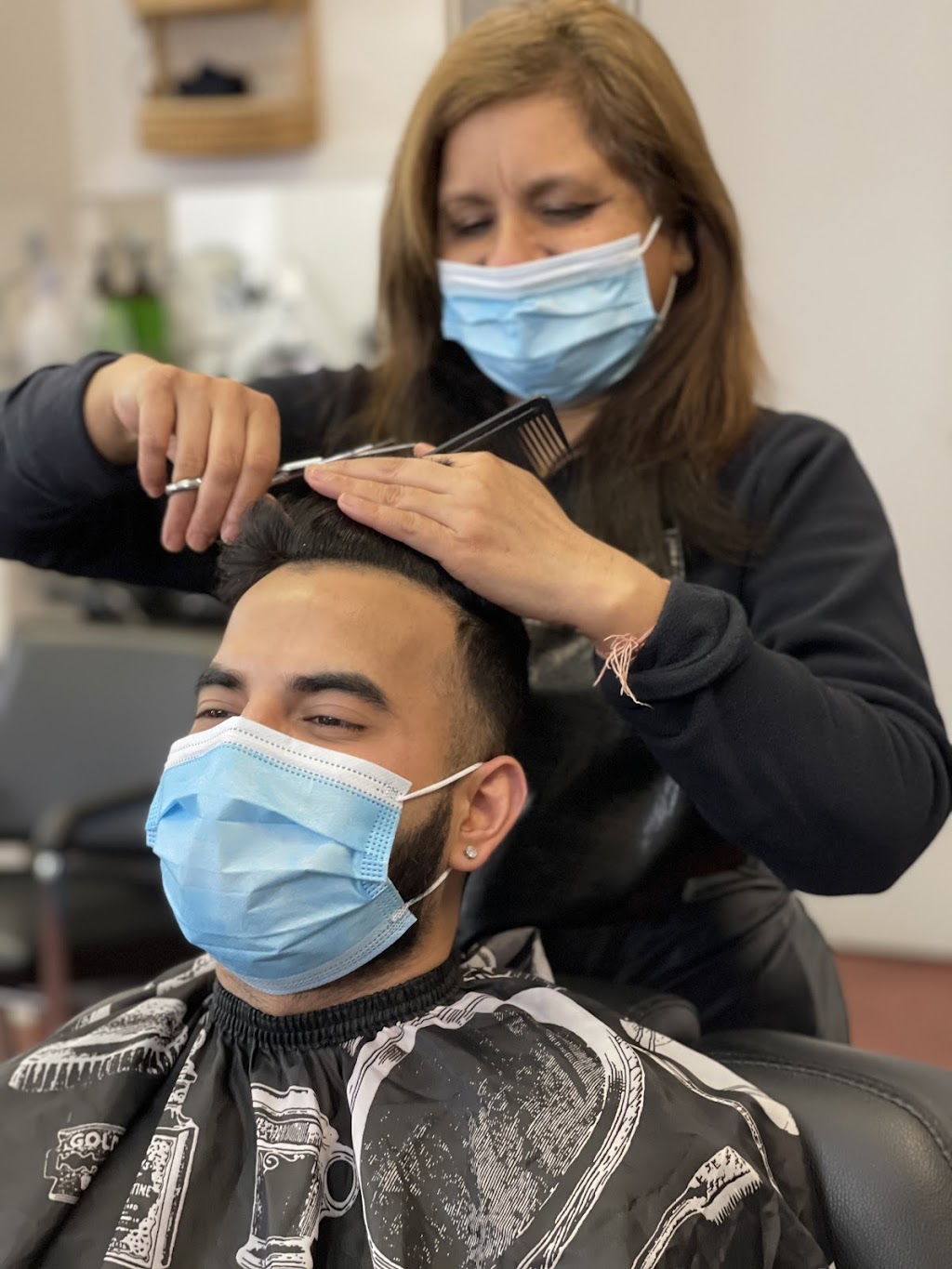 Styles N Smiles Barber & Hairstylist | 1679 128th St, Surrey, BC V4A 3V2, Canada | Phone: (604) 536-8820