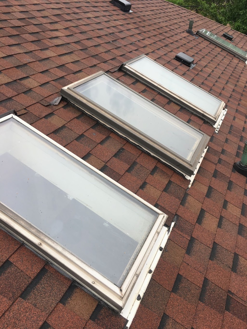Vista Roofing Inc | 26 Warren Bradley St, Markham, ON L6C 2W5, Canada | Phone: (647) 567-5088