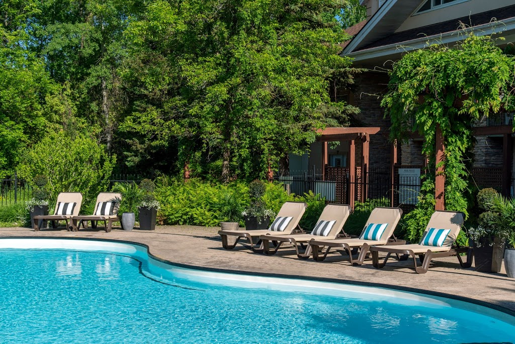 Georgian Bay Hotel, Trademark Collection by Wyndham | 10 Vacation Inn Dr, Collingwood, ON L9Y 5G4, Canada | Phone: (800) 696-5487