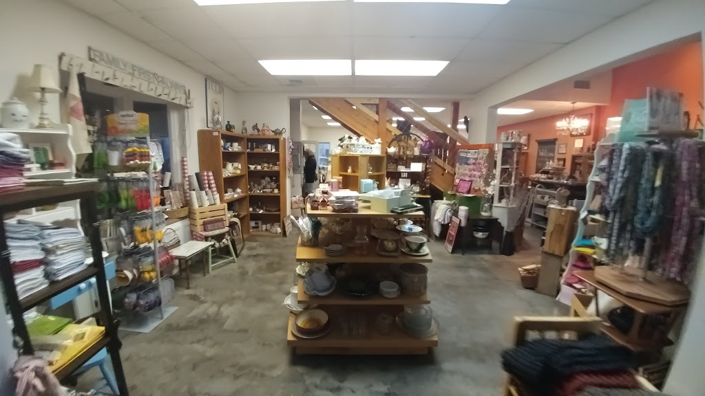 The Hen House | 655 Front St #4, Lynden, WA 98264, USA | Phone: (360) 510-5150