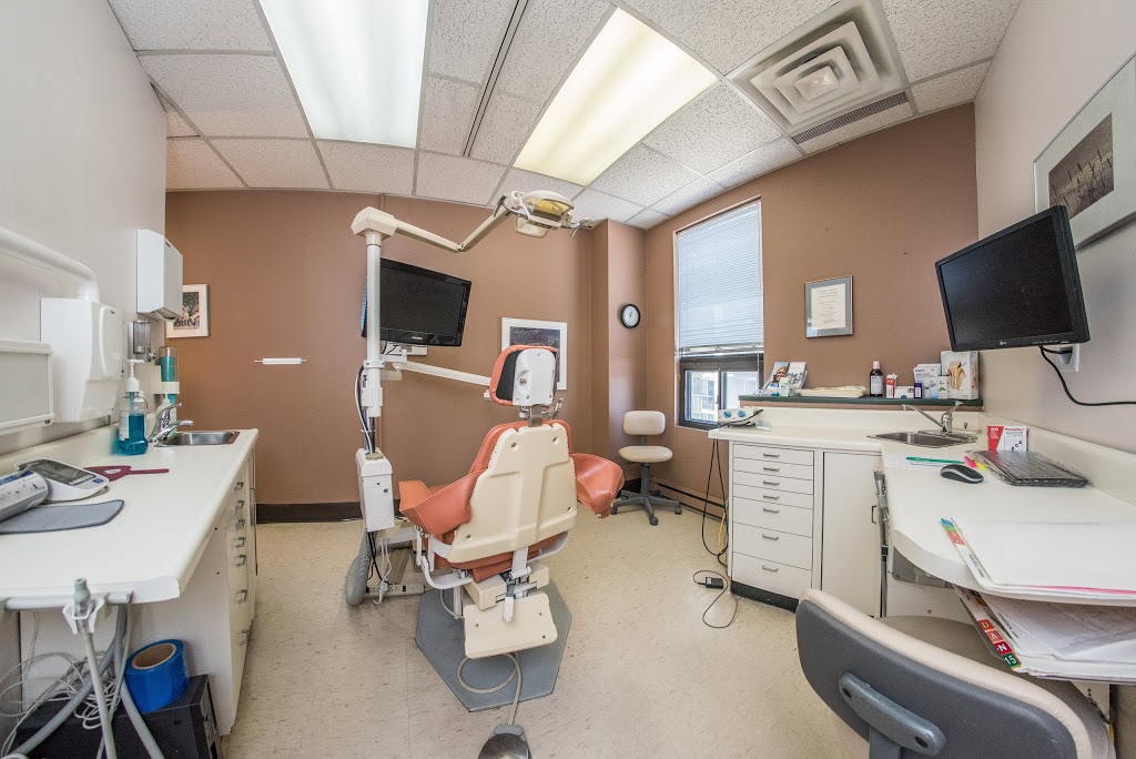 Hogs Back Dental Centre | 1390 Prince of Wales Dr, Ottawa, ON K2C 3N6, Canada | Phone: (613) 226-2022