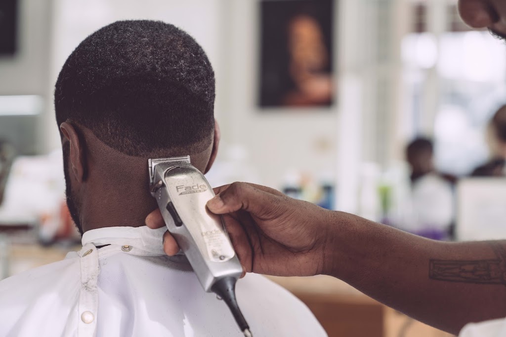 PREMIUM Barbershop - Salon de Barbier PREMIUM | 10418A Boul Gouin O, Roxboro, QC H8Y 1W4, Canada | Phone: (514) 421-2233