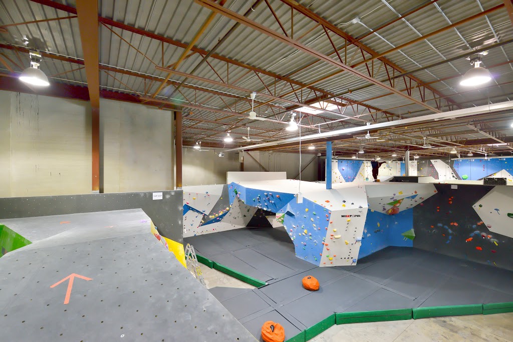Hub Climbing Markham | 165 McIntosh Dr, Markham, ON L3R 0N6, Canada | Phone: (905) 604-4588