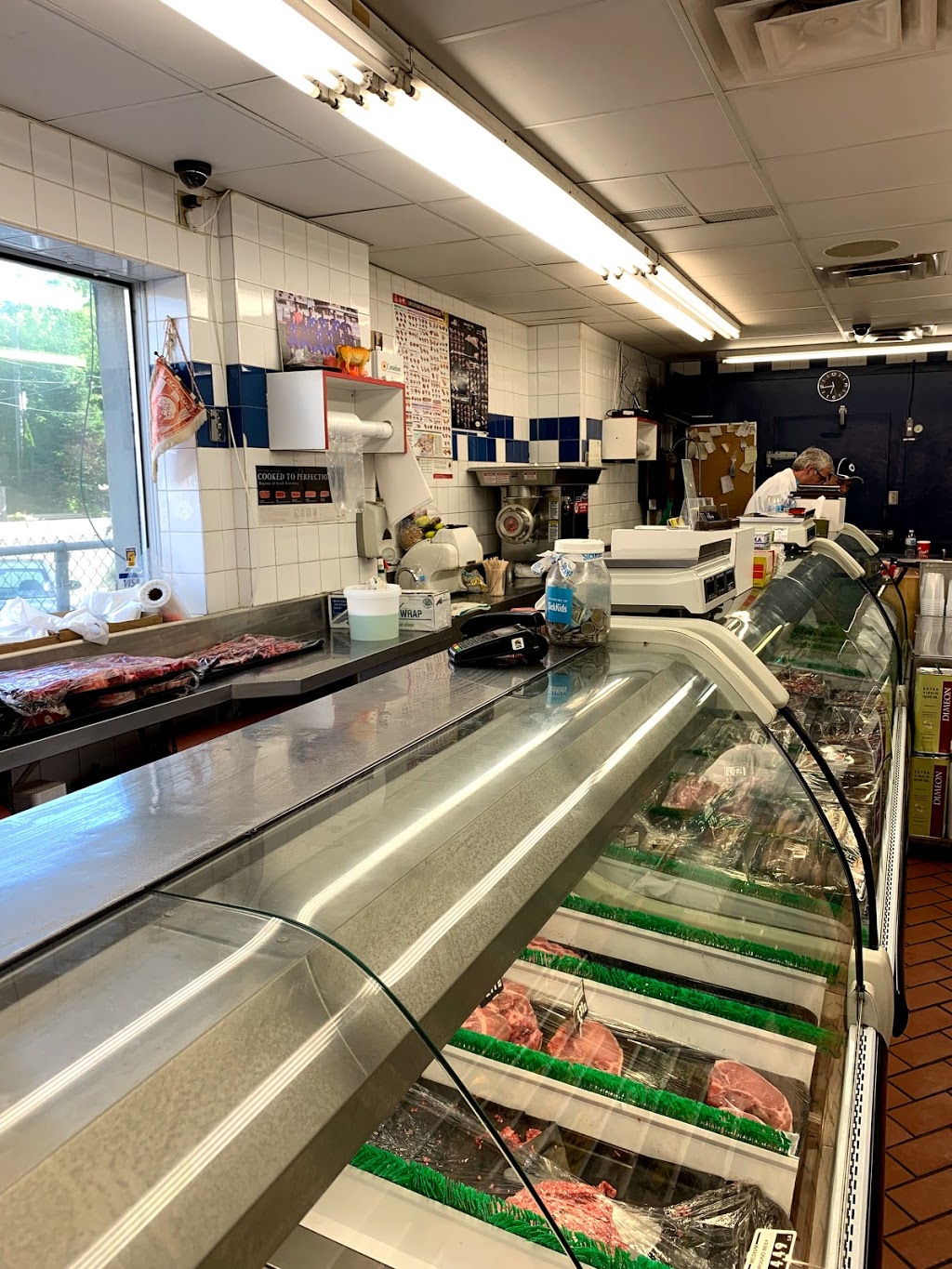 Ellas Meat Market Ltd | 674 Pape Ave, Toronto, ON M4K 3S5, Canada | Phone: (416) 461-1211