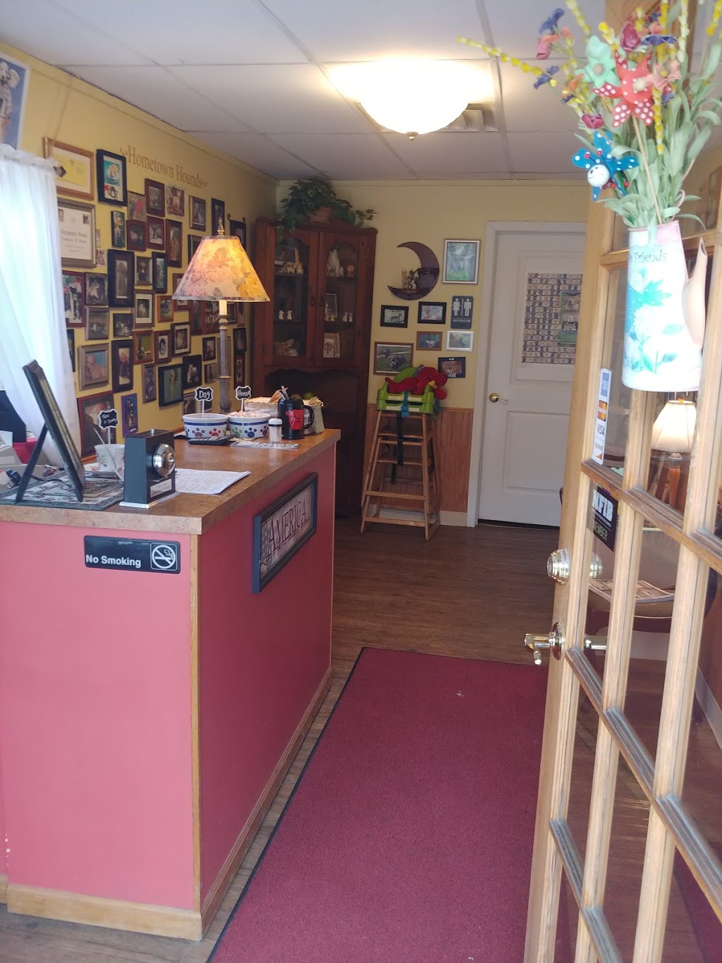 Red Dog Cafe | 208 S Main St, Yale, MI 48097, USA | Phone: (810) 387-9031